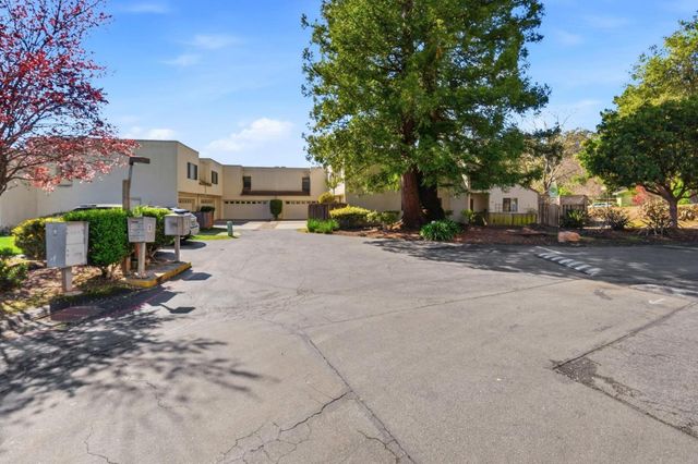 660 Nobel Drive 1E, Santa Cruz, CA 95060