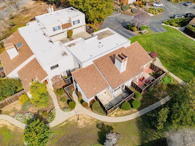 660 Nobel Drive 1E, Santa Cruz, CA 95060