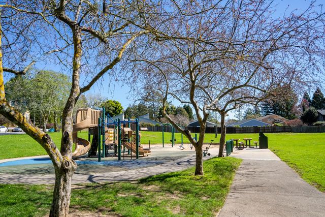 660 Nobel Drive 1E, Santa Cruz, CA 95060