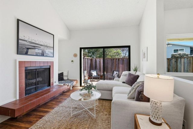 660 Nobel Drive 1E, Santa Cruz, CA 95060