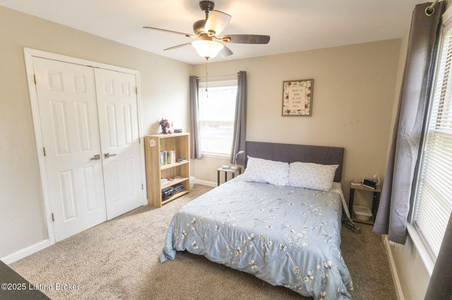10003 3rd Street Rd, Louisville, KY 40272