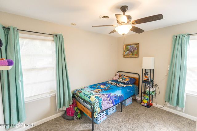 10003 3rd Street Rd, Louisville, KY 40272