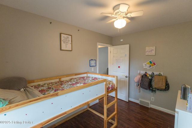 10003 3rd Street Rd, Louisville, KY 40272
