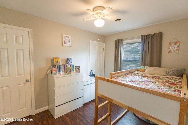10003 3rd Street Rd, Louisville, KY 40272