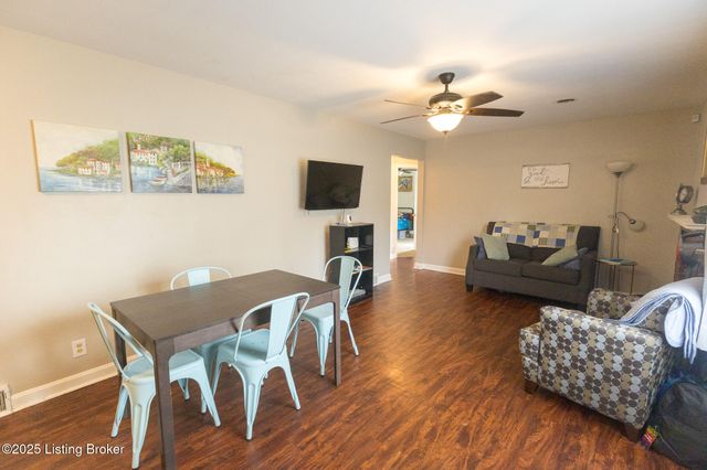 10003 3rd Street Rd, Louisville, KY 40272