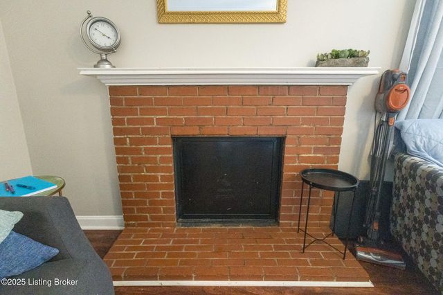 10003 3rd Street Rd, Louisville, KY 40272