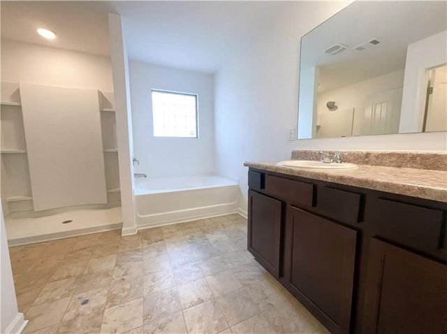 5485 Waverly Drive, Atlanta, GA 30349