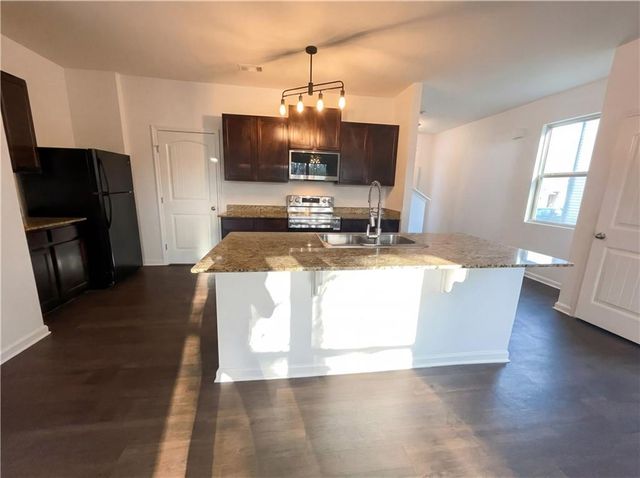 5485 Waverly Drive, Atlanta, GA 30349