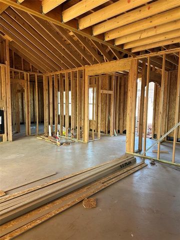 2447 Wolf Creek Bend, Blanchard, OK 73010