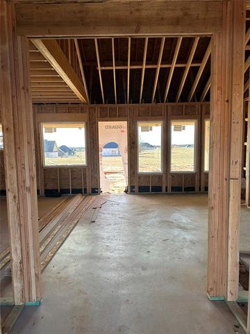 2447 Wolf Creek Bend, Blanchard, OK 73010