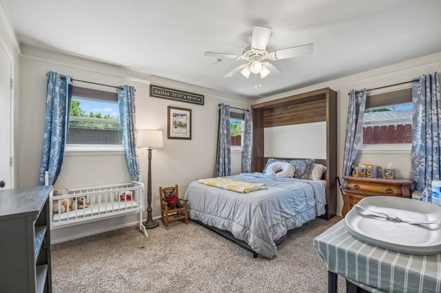 901 Raintree Road, Fort Worth, TX 76103