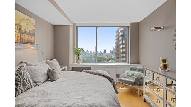 111 W 67th St Apt 29F, New York City, NY 10023