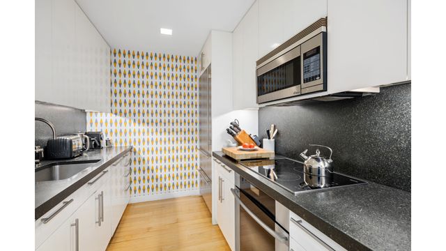 111 W 67th St Apt 29F, New York City, NY 10023