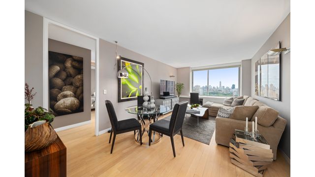 111 W 67th St Apt 29F, New York City, NY 10023