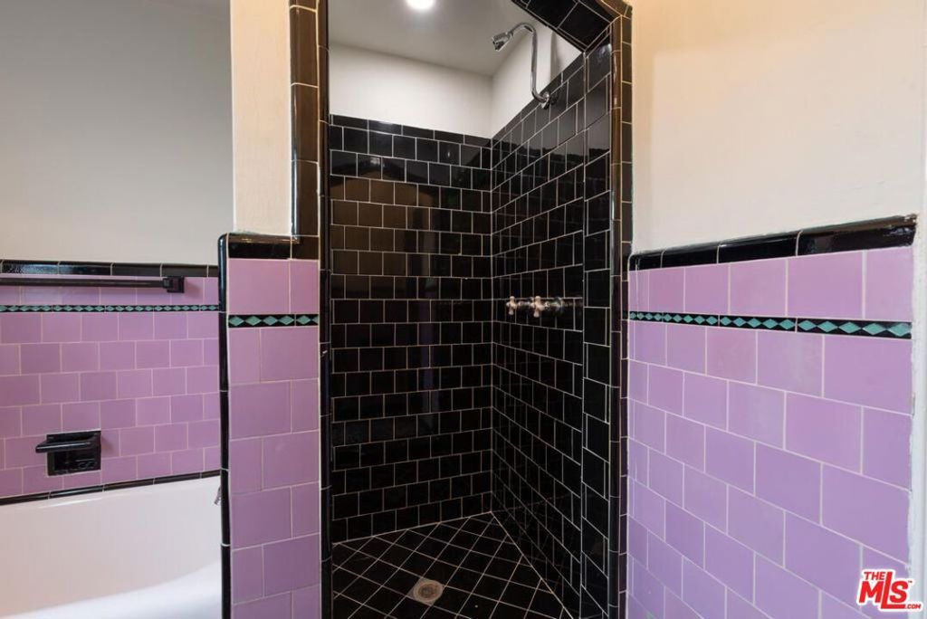 Image 15 of property listing at 3725 Arbolada Road, Los Angeles, CA 90027