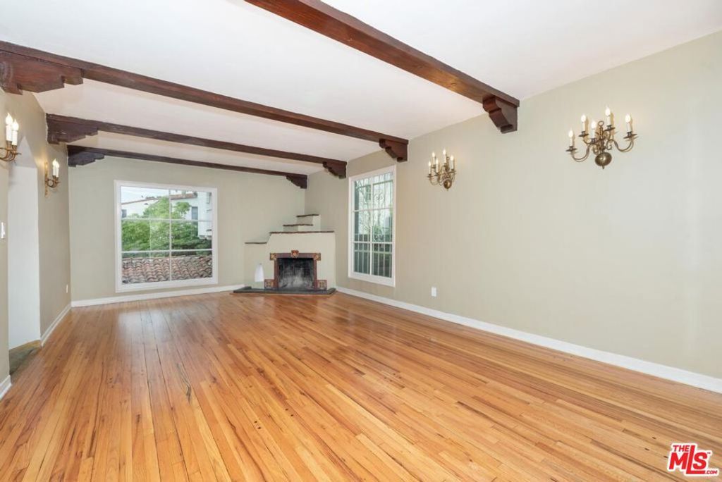 Image 2 of property listing at 3725 Arbolada Road, Los Angeles, CA 90027