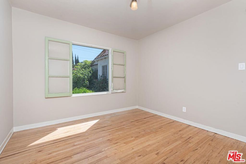 Image 28 of property listing at 3725 Arbolada Road, Los Angeles, CA 90027