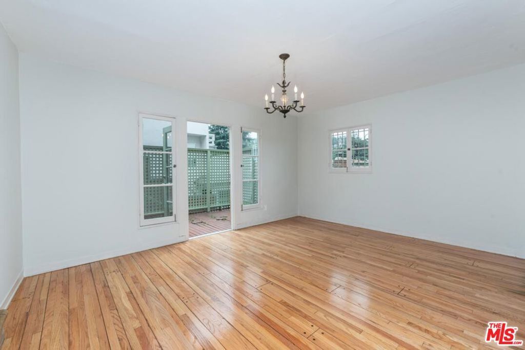 Image 6 of property listing at 3725 Arbolada Road, Los Angeles, CA 90027