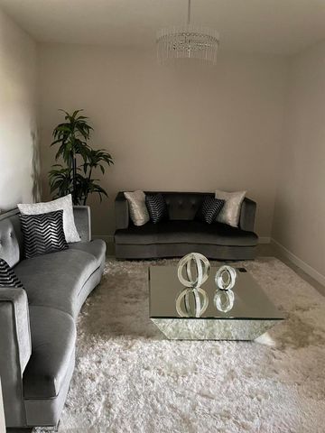 7413 NW Greenspring Street, Port St. Lucie, FL 34987