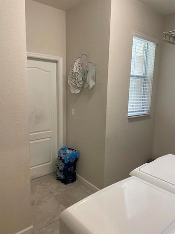 7413 NW Greenspring Street, Port St. Lucie, FL 34987