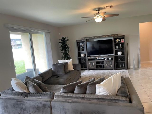 7413 NW Greenspring Street, Port St. Lucie, FL 34987