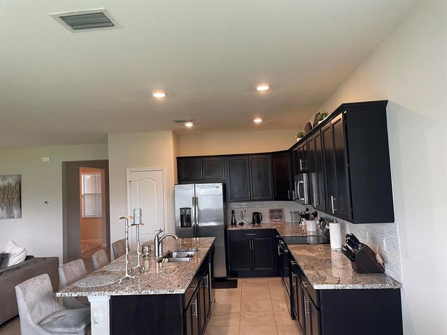 7413 NW Greenspring Street, Port St. Lucie, FL 34987