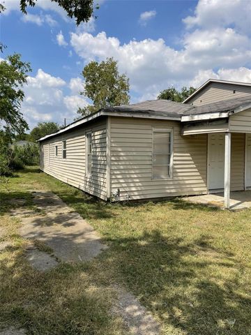 301 Connecticut Street, Houston, TX 77029