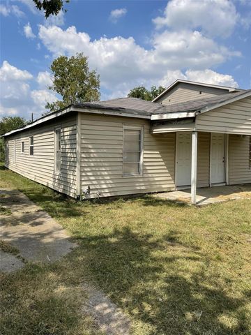 301 Connecticut Street, Houston, TX 77029