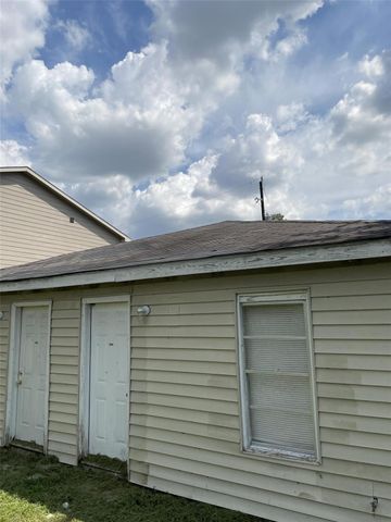 301 Connecticut Street, Houston, TX 77029