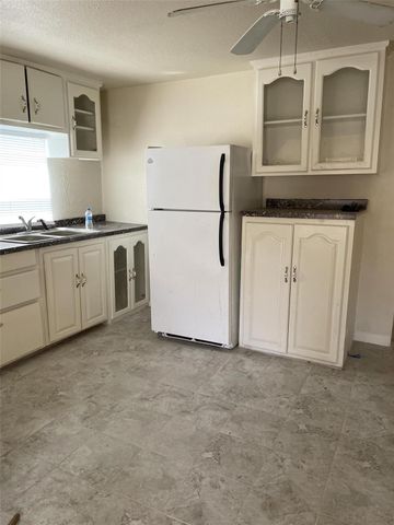 301 Connecticut Street, Houston, TX 77029