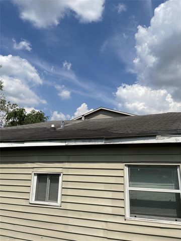 301 Connecticut Street, Houston, TX 77029