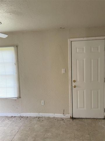 301 Connecticut Street, Houston, TX 77029