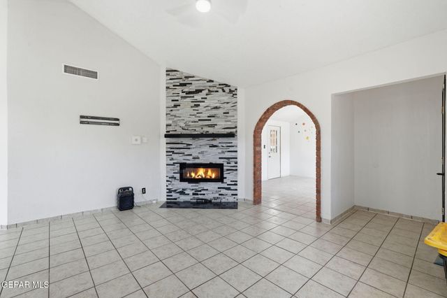 10905 DIZZY DEAN Place, El Paso, TX 79934