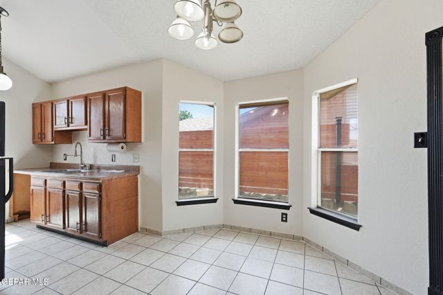 10905 DIZZY DEAN Place, El Paso, TX 79934