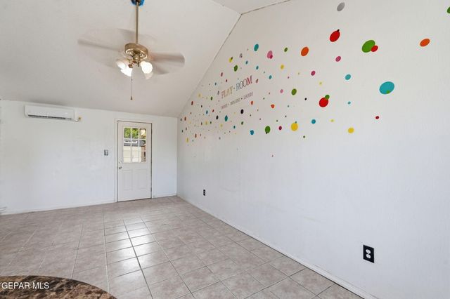 10905 DIZZY DEAN Place, El Paso, TX 79934