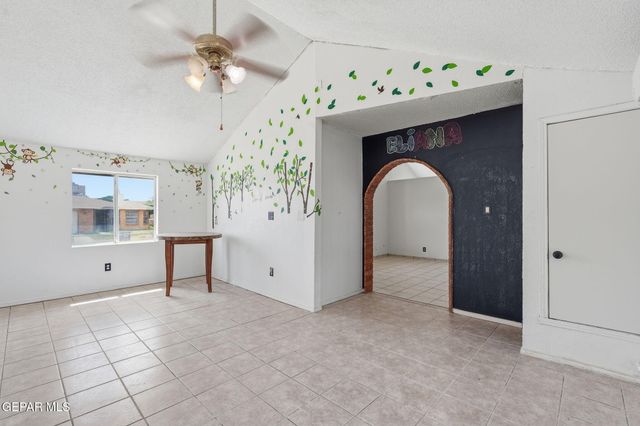 10905 DIZZY DEAN Place, El Paso, TX 79934