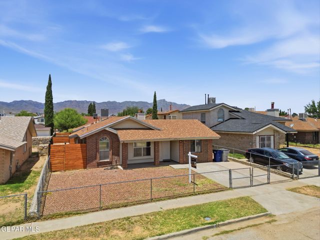 10905 DIZZY DEAN Place, El Paso, TX 79934