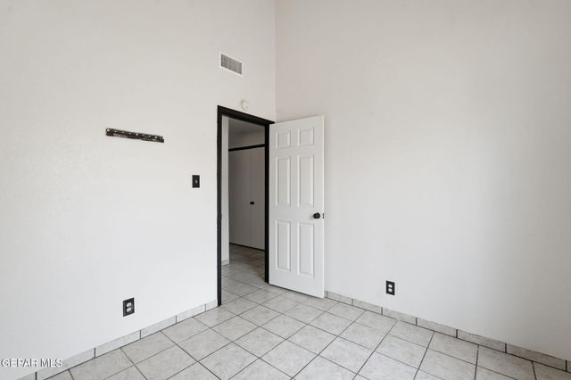 10905 DIZZY DEAN Place, El Paso, TX 79934