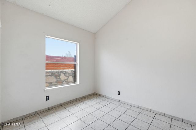 10905 DIZZY DEAN Place, El Paso, TX 79934