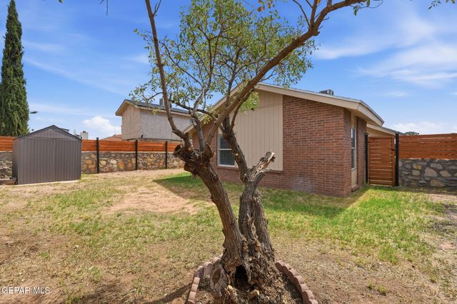 10905 DIZZY DEAN Place, El Paso, TX 79934