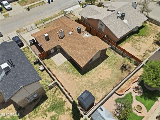 10905 DIZZY DEAN Place, El Paso, TX 79934