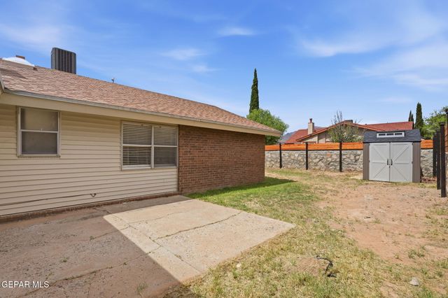 10905 DIZZY DEAN Place, El Paso, TX 79934