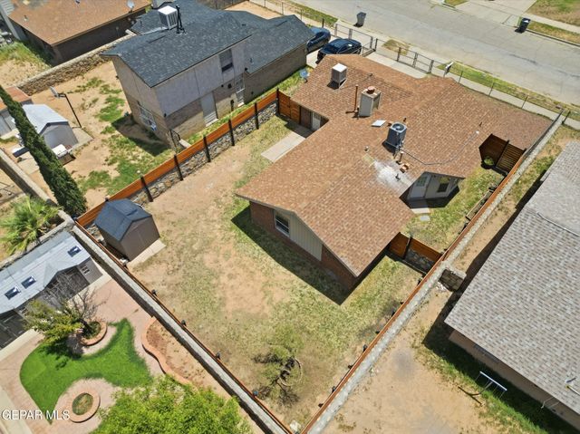 10905 DIZZY DEAN Place, El Paso, TX 79934