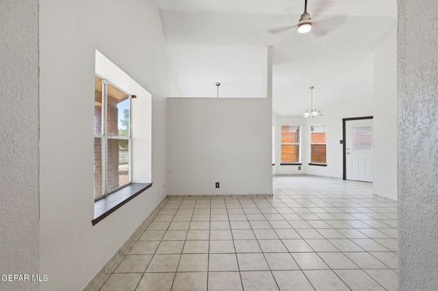 10905 DIZZY DEAN Place, El Paso, TX 79934