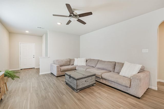 2424 Shellcracker Drive, Conroe, TX 77384