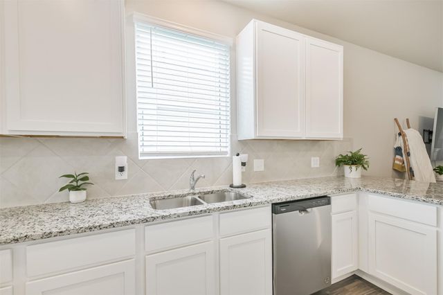 2424 Shellcracker Drive, Conroe, TX 77384