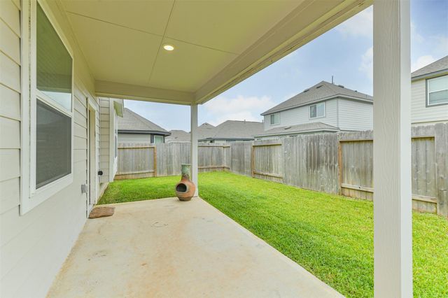 2424 Shellcracker Drive, Conroe, TX 77384