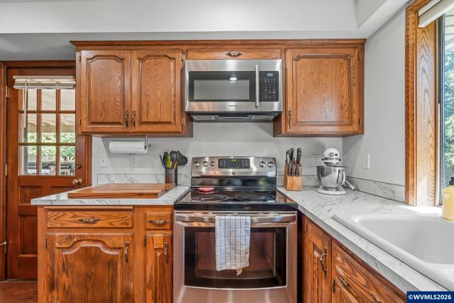 7955 Zion Ct SE, Turner, OR 97392