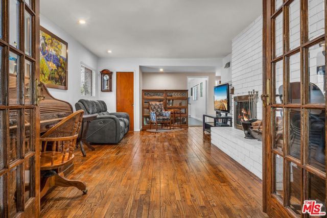 8732 Villanova Avenue, Los Angeles, CA 90045