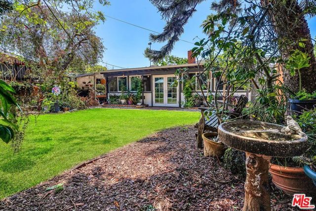 8732 Villanova Avenue, Los Angeles, CA 90045